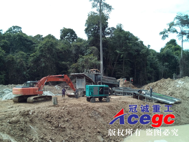 液壓鼓動溜槽淘金選礦現場