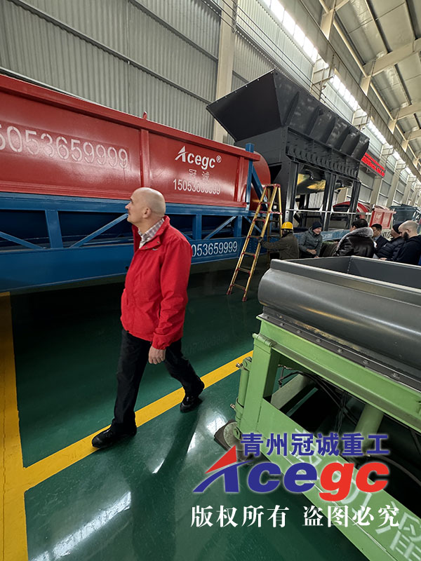 選金溜槽聯(lián)合移動淘金車洗選